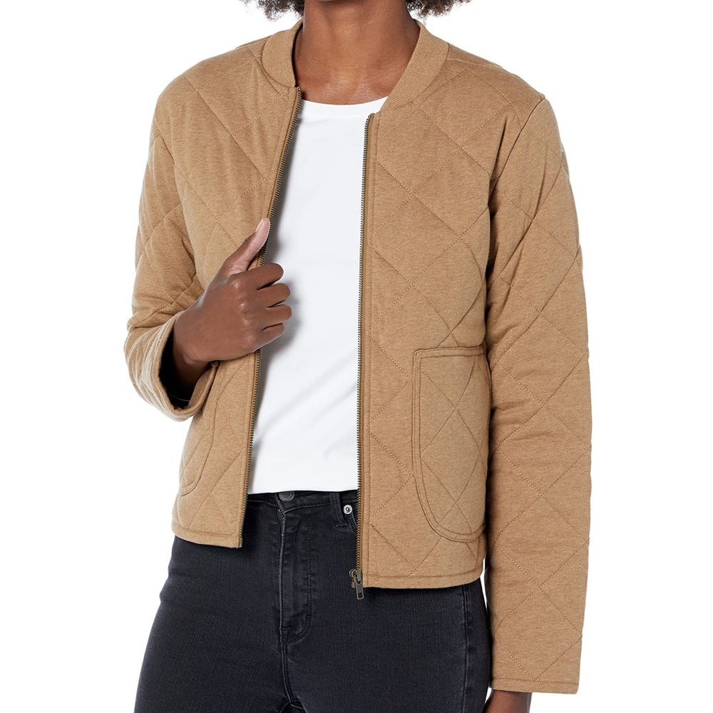 Carve Designs quilted jacket. Size Medium. LIKE NEW condition , only worn once!